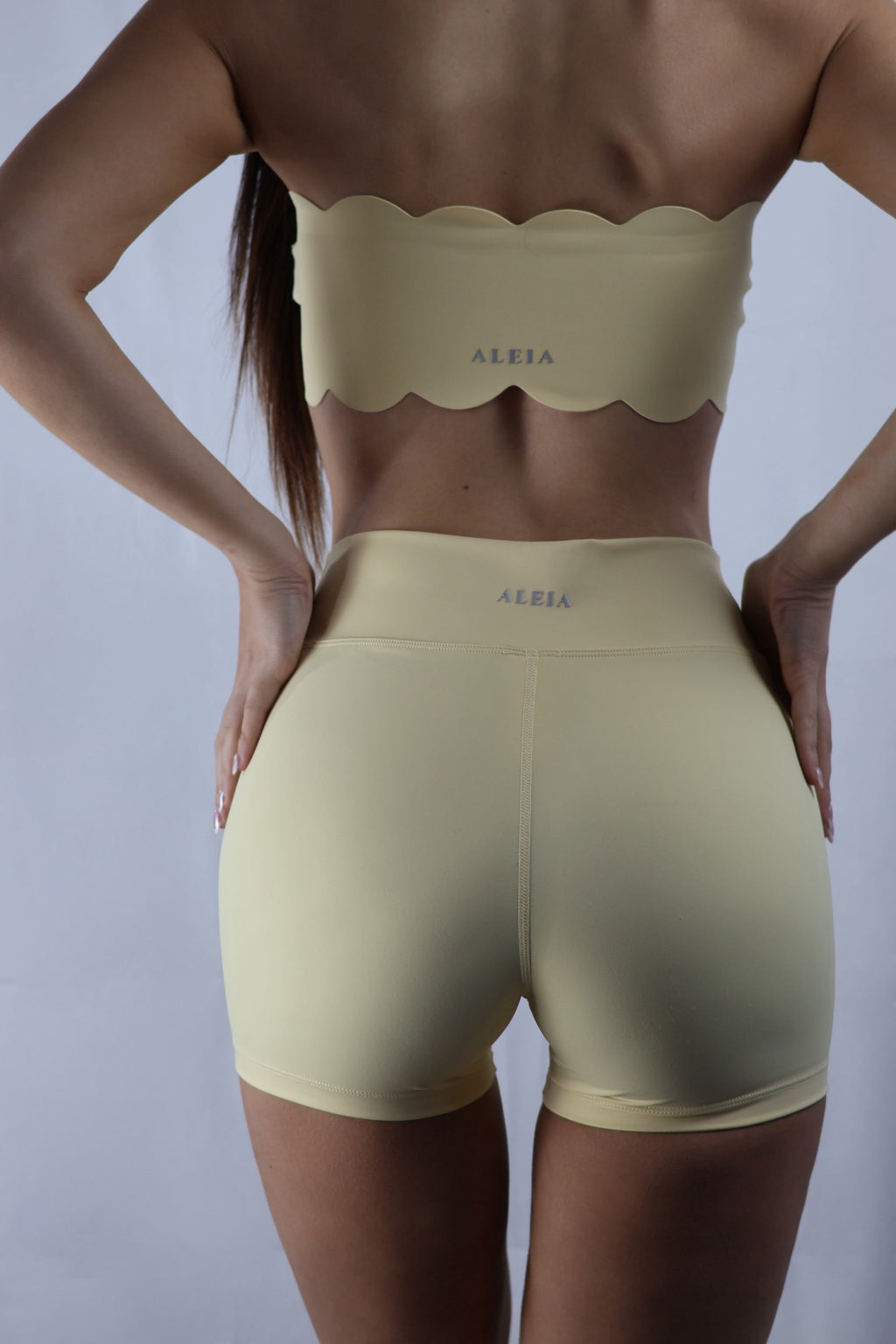 ALEIA Stella Short
